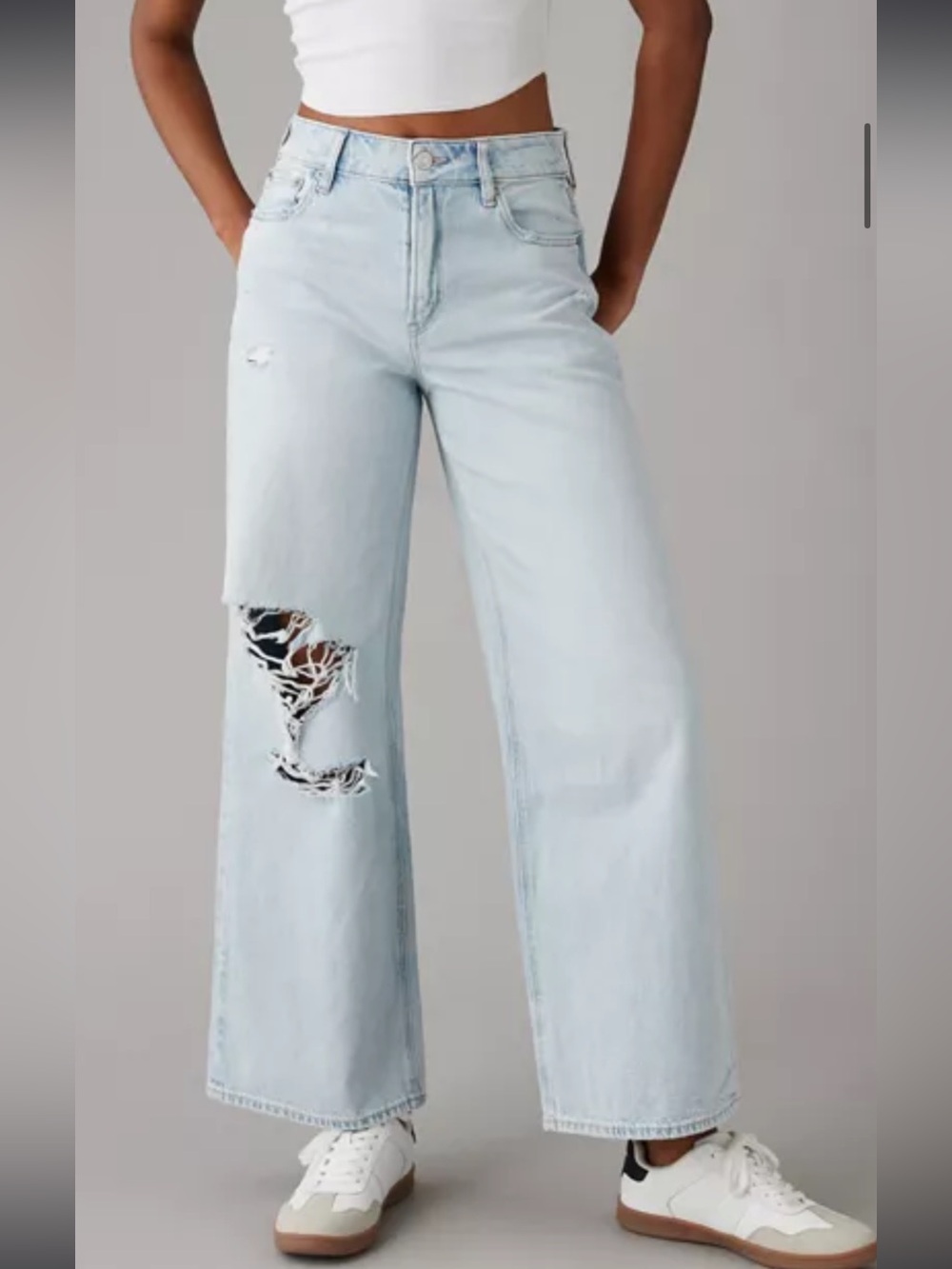 American Eagle Outfitters Light Blue Distressed Wide-Leg Jeans